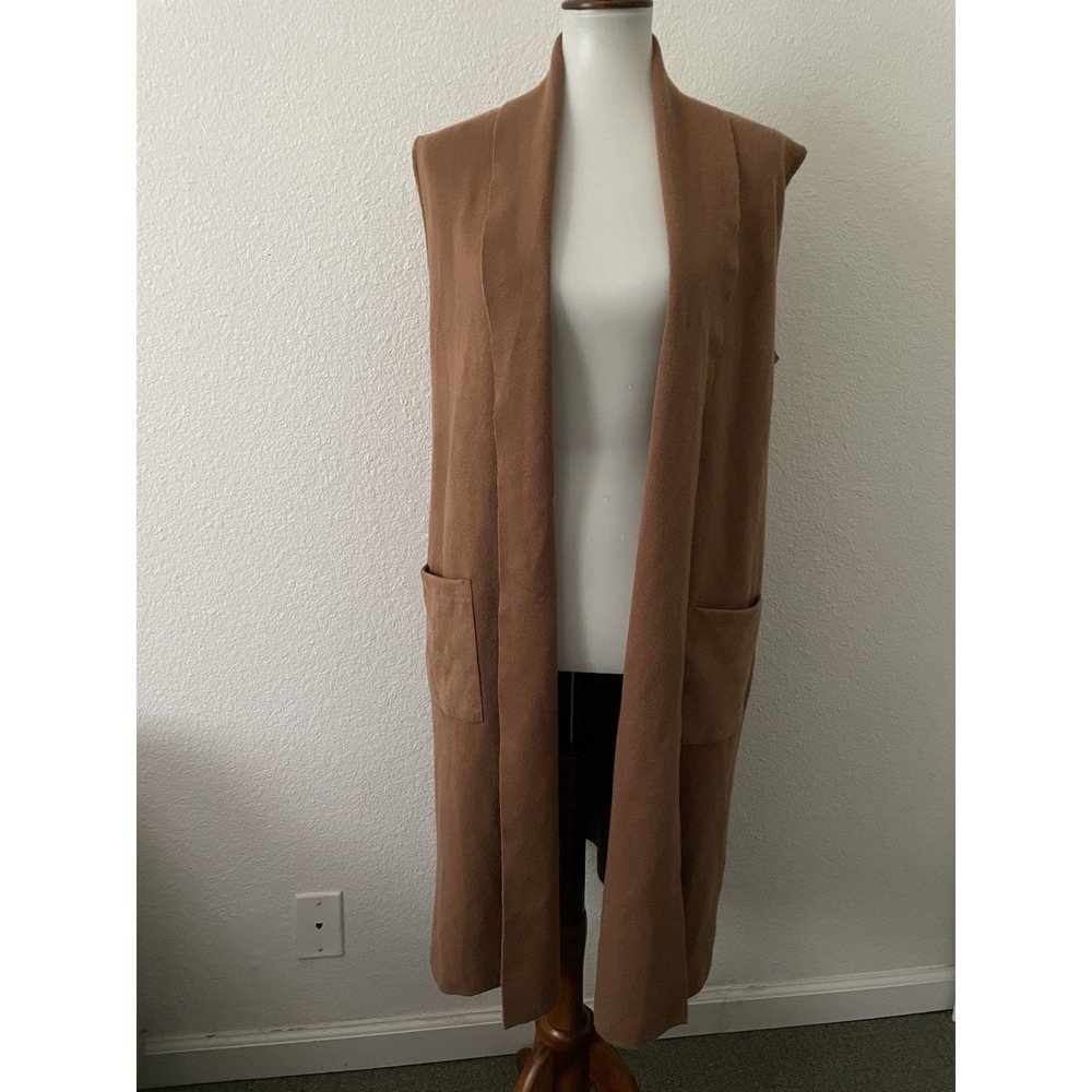 T Tahari Sweater Vest Women M Open Front Stretch Knit Bear Camel Brown NWT